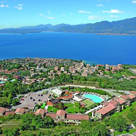 Le Torri Del Garda Familyspa Resort 托里德尔贝纳科 外观 照片