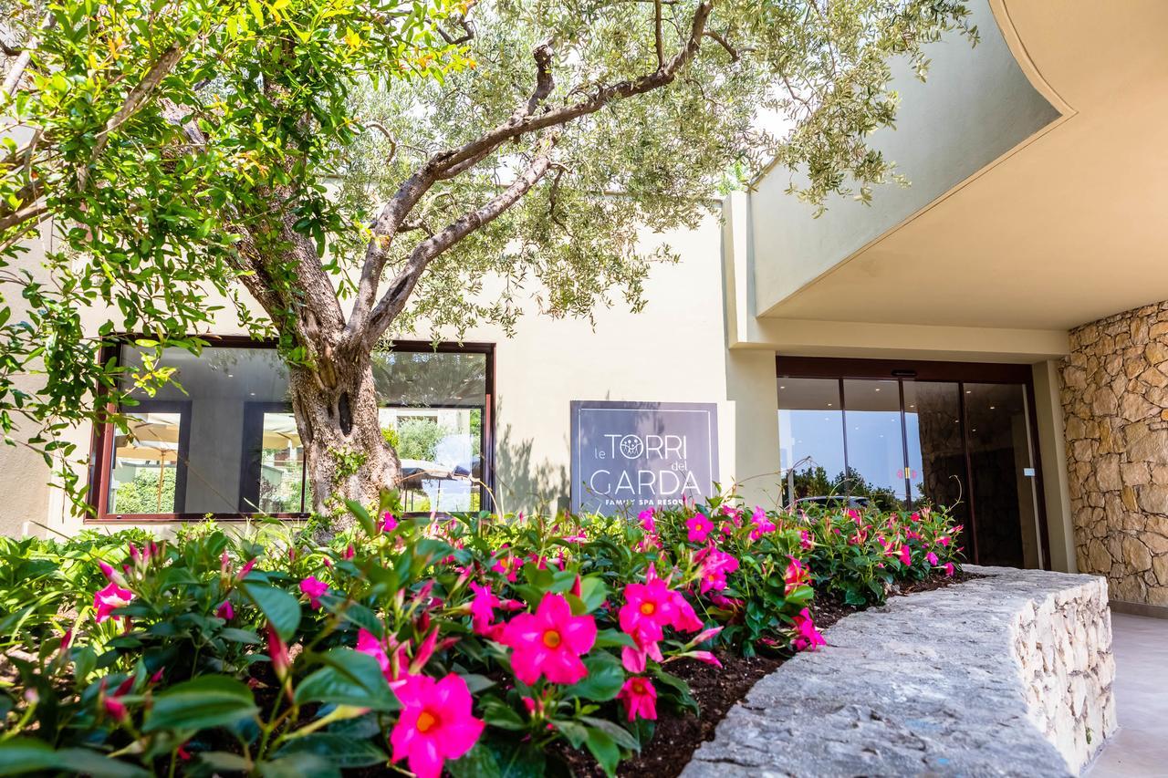 Le Torri Del Garda Familyspa Resort 托里德尔贝纳科 外观 照片