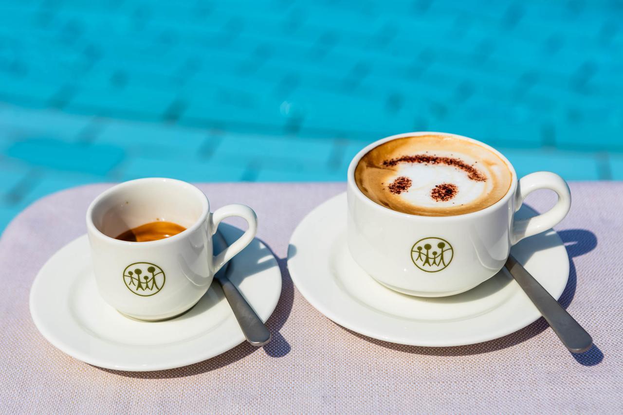 Le Torri Del Garda Familyspa Resort 托里德尔贝纳科 外观 照片
