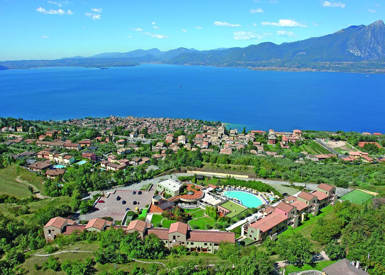 Le Torri Del Garda Familyspa Resort 托里德尔贝纳科 外观 照片