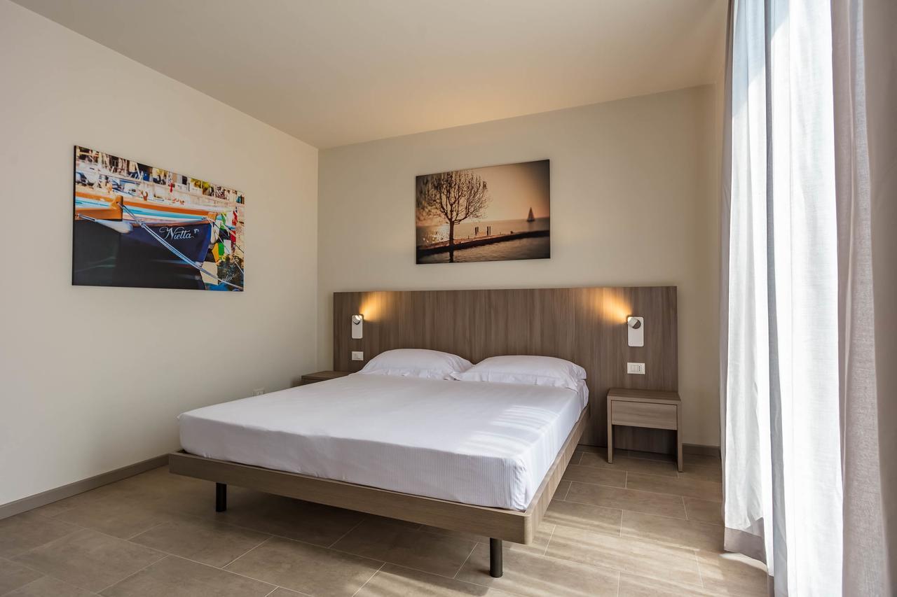 Le Torri Del Garda Familyspa Resort 托里德尔贝纳科 外观 照片