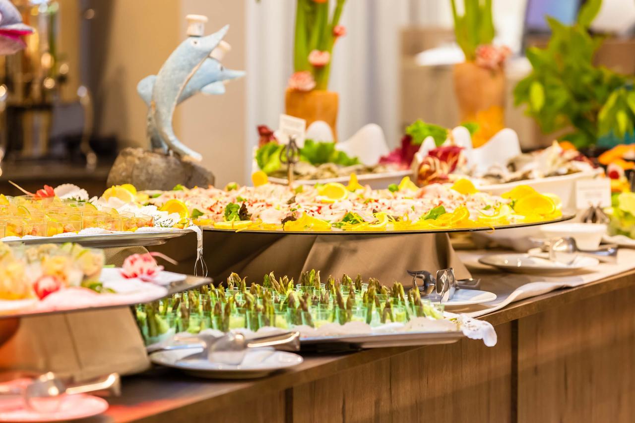 Le Torri Del Garda Familyspa Resort 托里德尔贝纳科 外观 照片