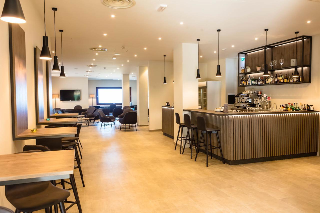 Le Torri Del Garda Familyspa Resort 托里德尔贝纳科 外观 照片