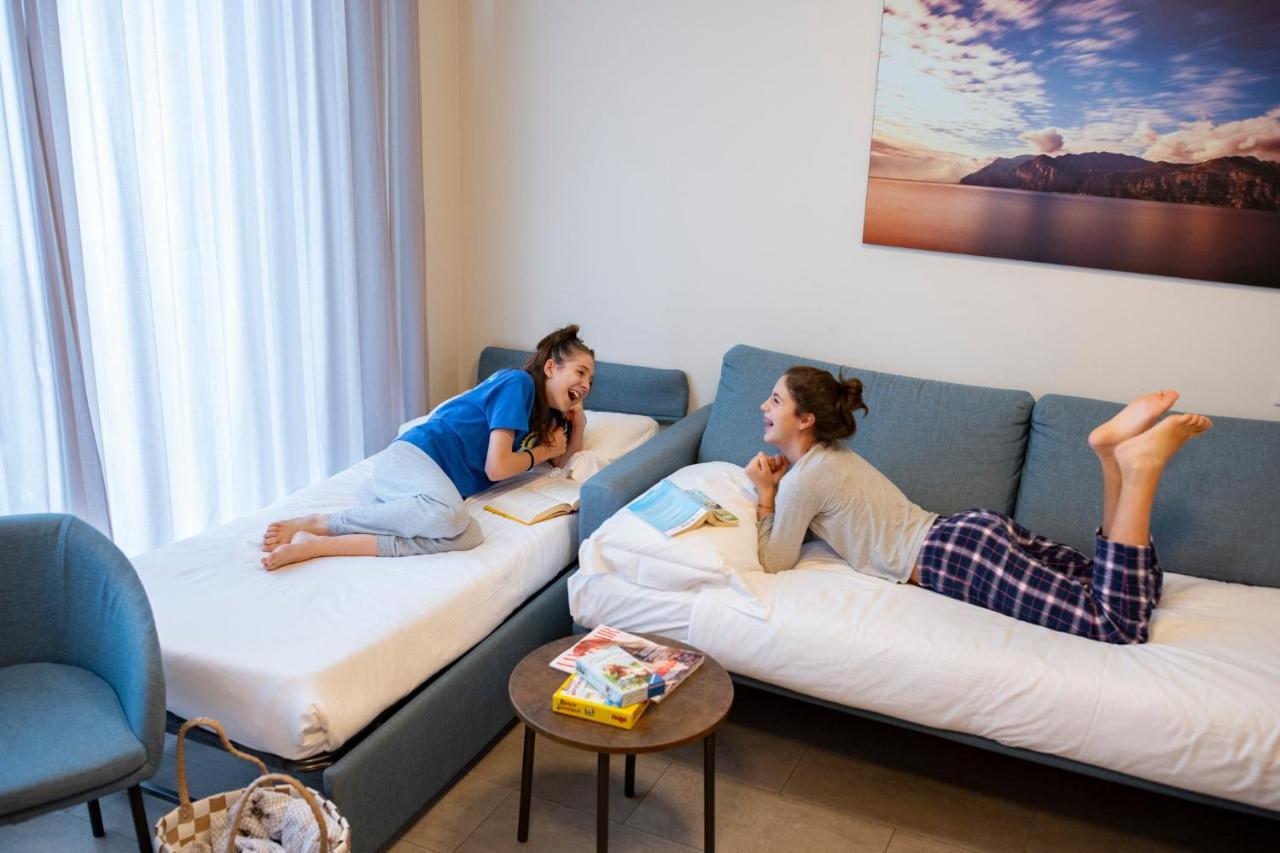 Le Torri Del Garda Familyspa Resort 托里德尔贝纳科 外观 照片
